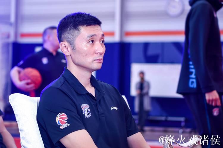 真狠！许导只做一个调整，新疆吃下27分耻辱惨败，让刘炜帅位不保