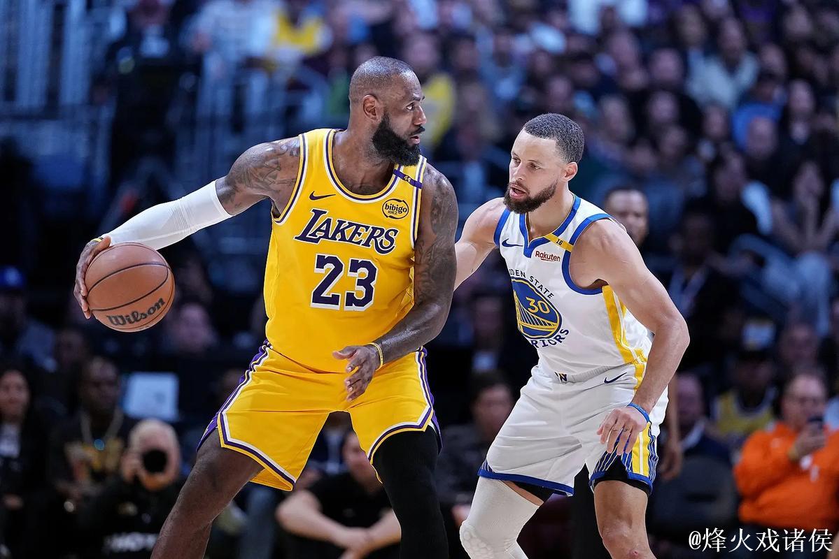 詹姆斯25+12完胜库里 湖人击溃勇士喜迎3连胜 詹姆斯25+12完胜库里 湖人击溃勇士喜迎3连胜