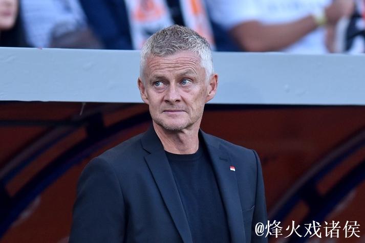 曼联足球俱乐部宣布主教练阿莫林离任 曼联足球俱乐部宣布主教练阿莫林离任