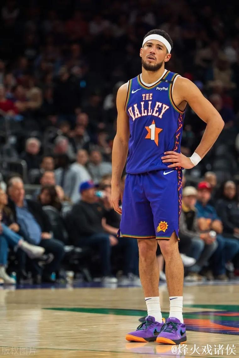 布克狂揽30分助太阳力克黄蜂重回西部前十 爵士惊险击败篮网